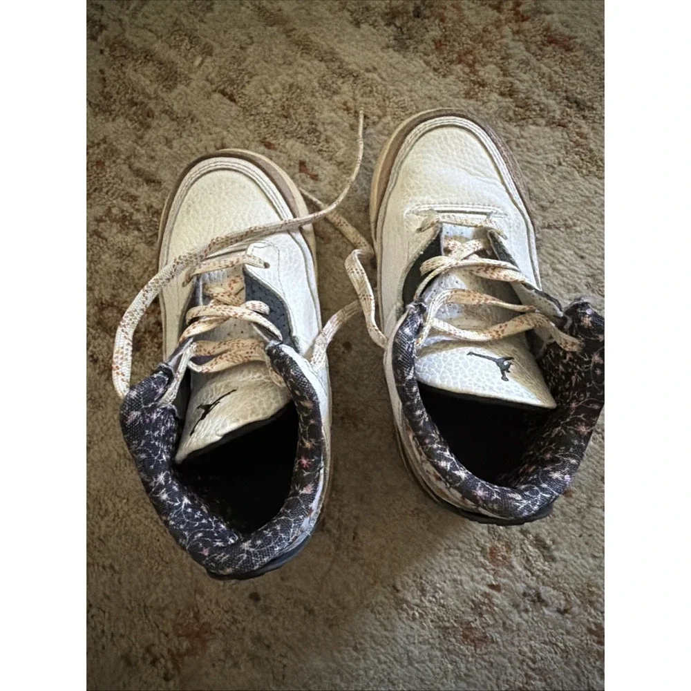 Nike Air Jordan 3 Retro Vintage Floral FQ9175-100 Toddler Baby Size 10C